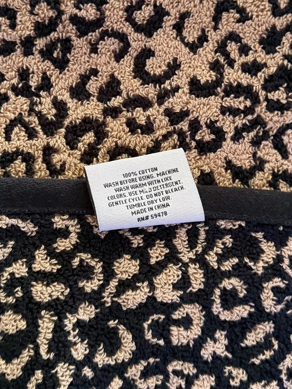 Rachel Zoe Luxe Classic Leopard cheetah animal Print bath towel 2 piece set